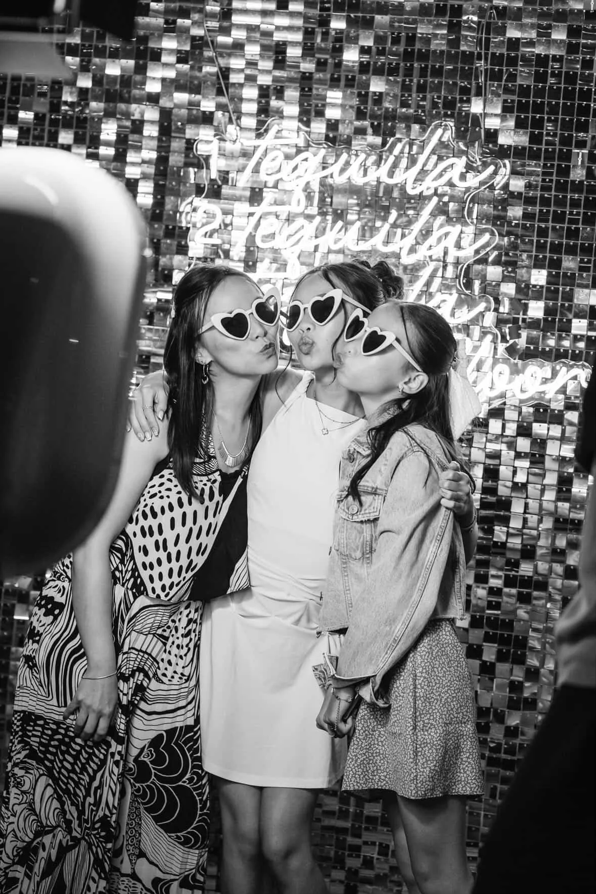 three girls heart glasses sequin photo booth